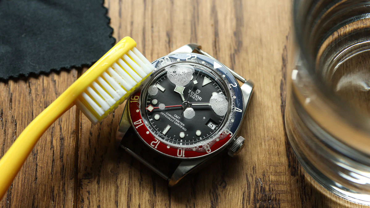 Watches with at least 100m