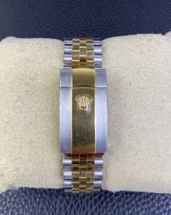 Rolex Datejust 126233 Replica 36mm Gold Palm Motif Dial01