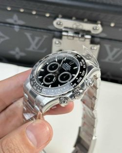 Rolex Daytona 126500LN Black Dial 40 mm Godzilla03