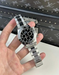 Rolex Daytona 126500LN Black Dial 40 mm Godzilla11