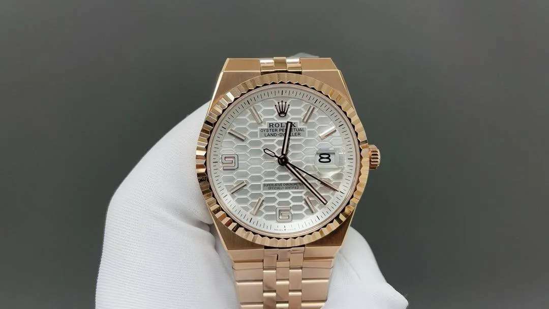 Rolex Land Dweller 127335 Intense White Everose Gold 40mm Rolex Land Dweller 127335 Intense White Everose Gold 40mm