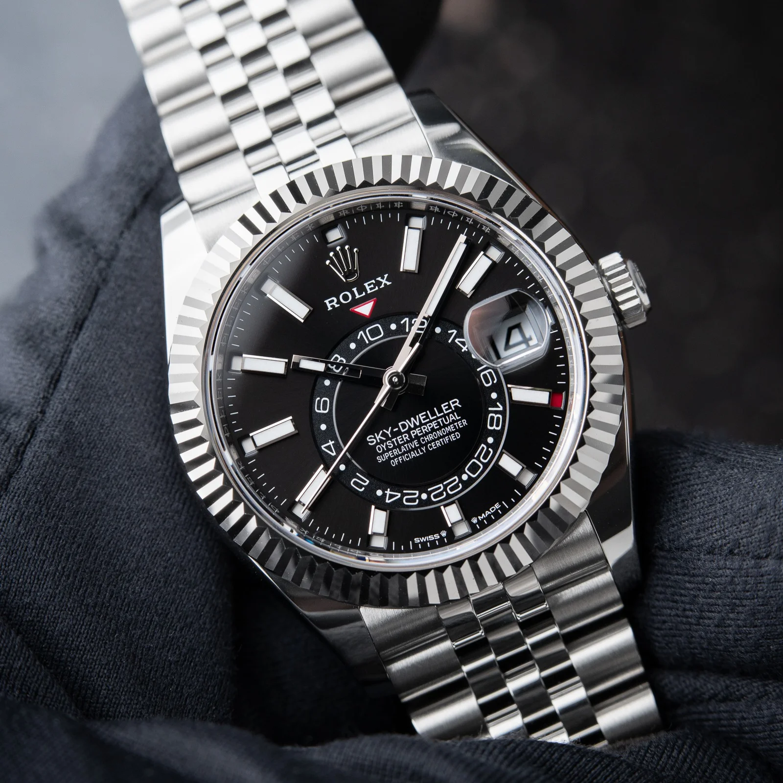 Rolex Sky Dweller 336934 Bright Black Dial 42mm Jubilee Rolex Sky Dweller 336934 Bright Black Dial 42mm Jubilee