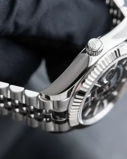 Rolex Sky Dweller 336934 Bright Black Dial 42mm Jubilee