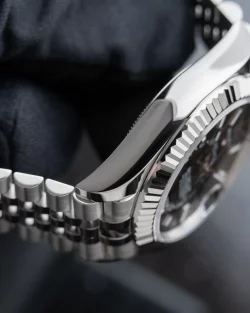 Rolex Sky Dweller 336934 Bright Black Dial 42mm Jubilee