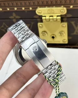 Rolex Sky Dweller 336934 Mint Green Dial 42mm